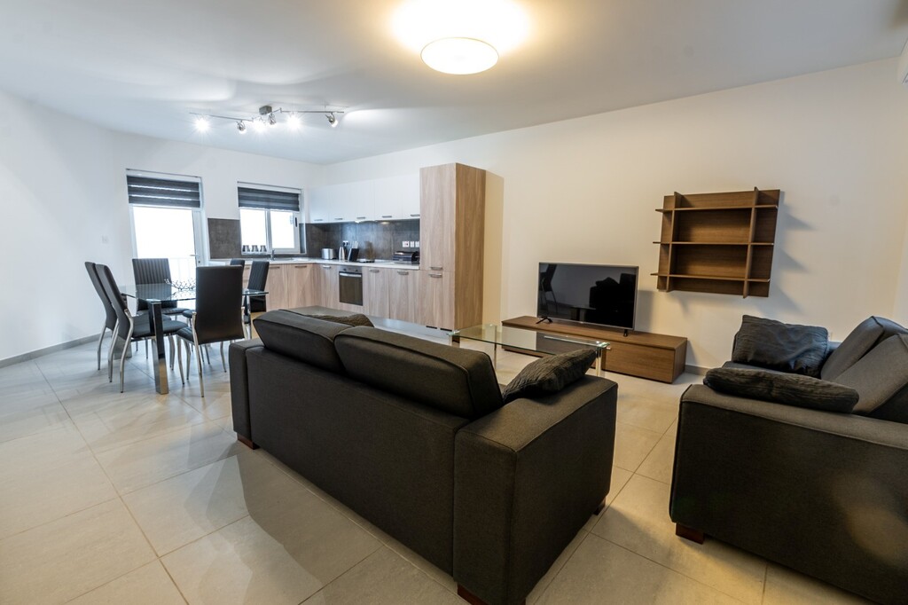 ibragg apartment to let christies malta