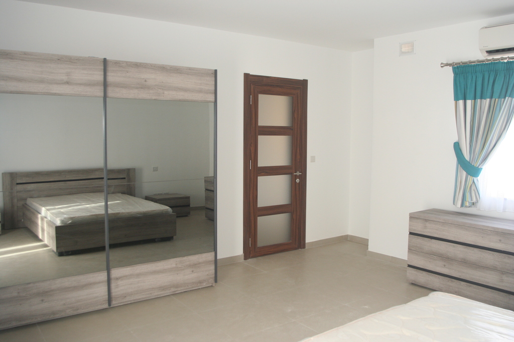 Quality bedroom