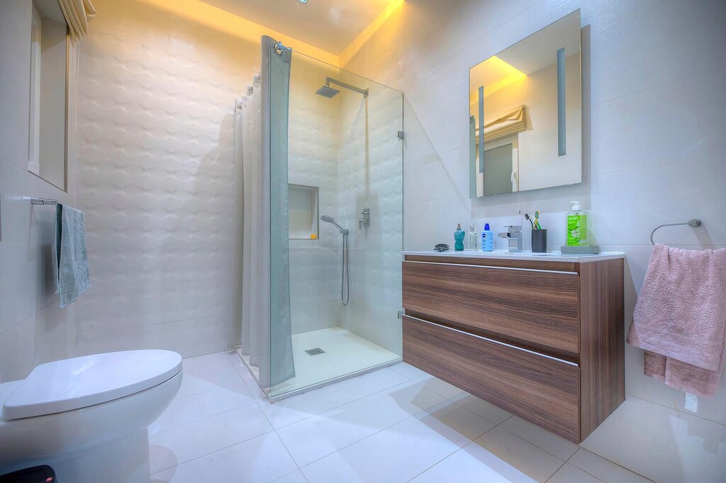 Ibragg Furnished Semi-detached Villa's Image 18