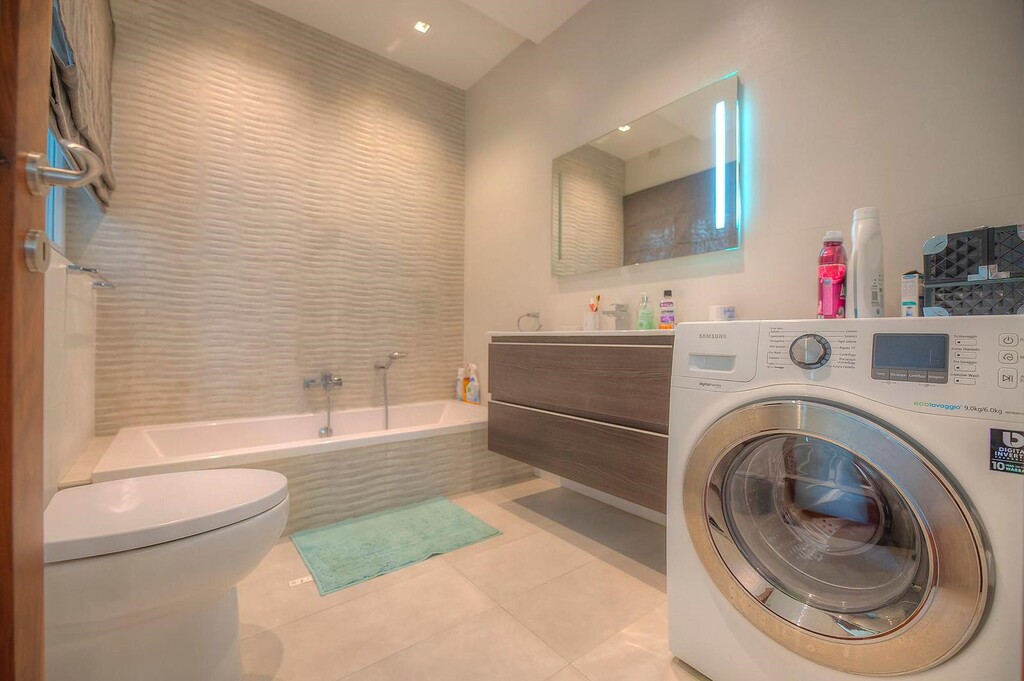 Ibragg Furnished Semi-detached Villa's Image 17