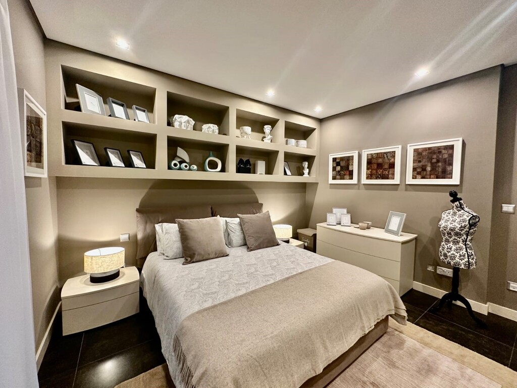 Luxury seafront apartment's Image 18