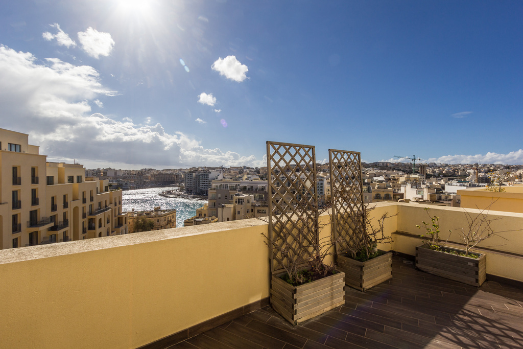 Portomaso Furnished Penthouse's Image 3
