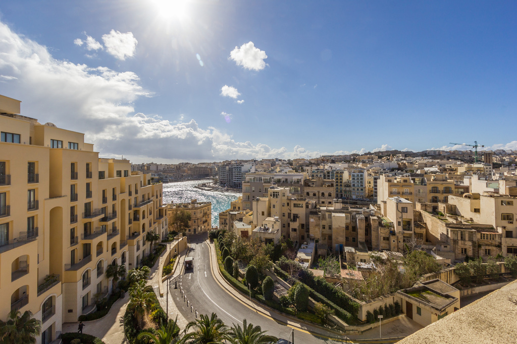 Luxury furnished Penthouse's Image 4