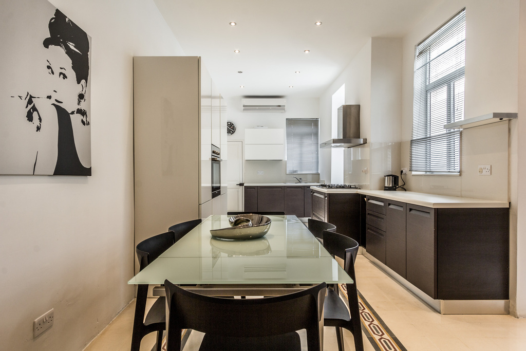 Sliema, Furnished Town House's Image 4