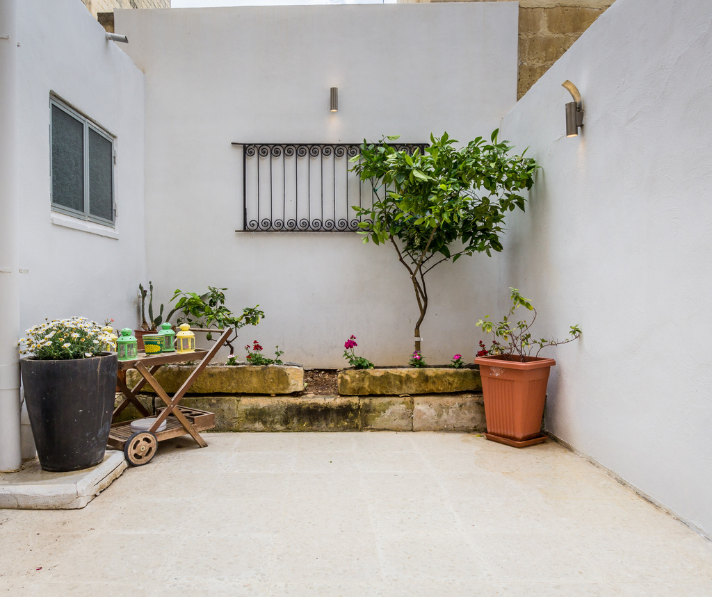 Sliema, Furnished Town House's Image 11