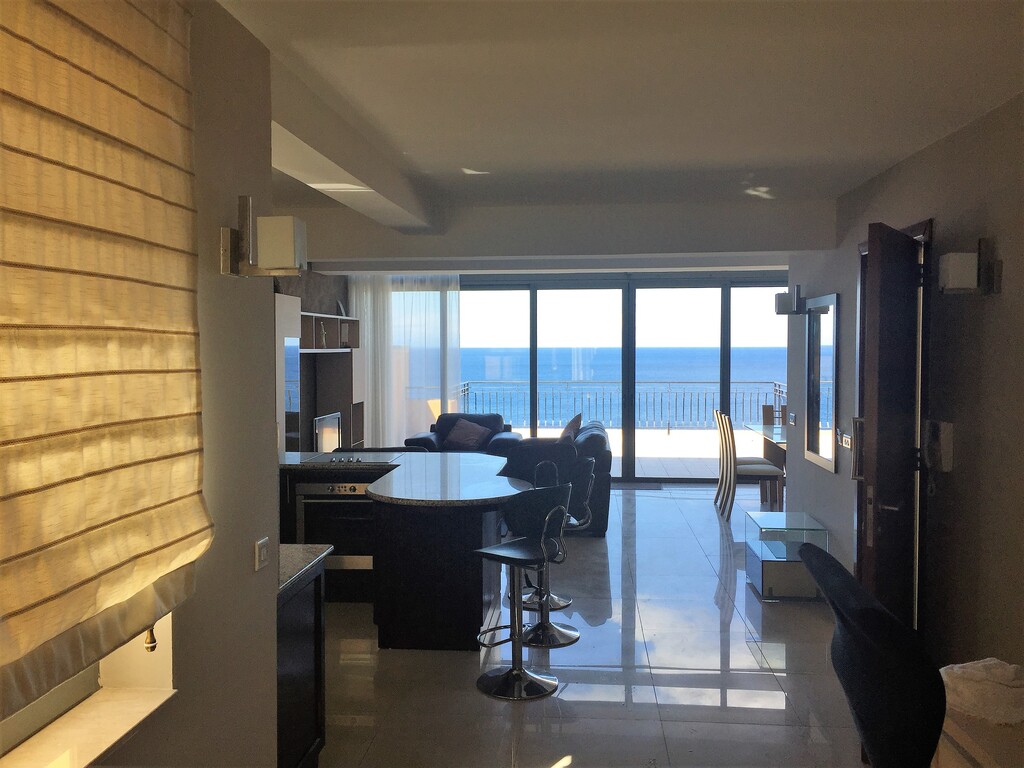 Sliema, Furnished Penthouse's Image 6