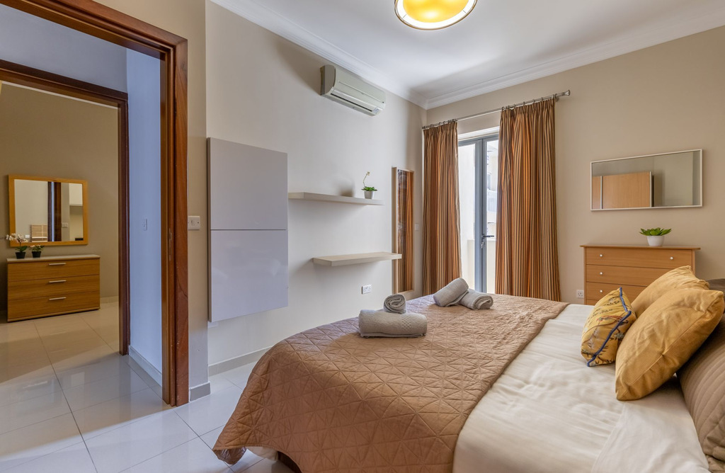 Sliema, Luxurious Finish Apartment's Image 3