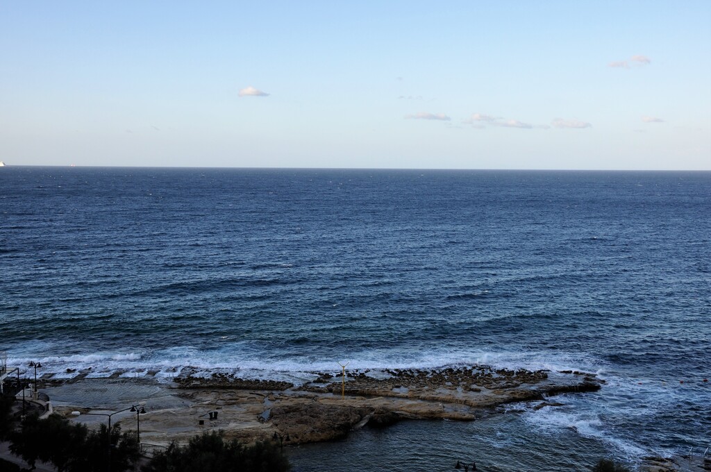 Sliema, Furnished Penthouse's Image 8