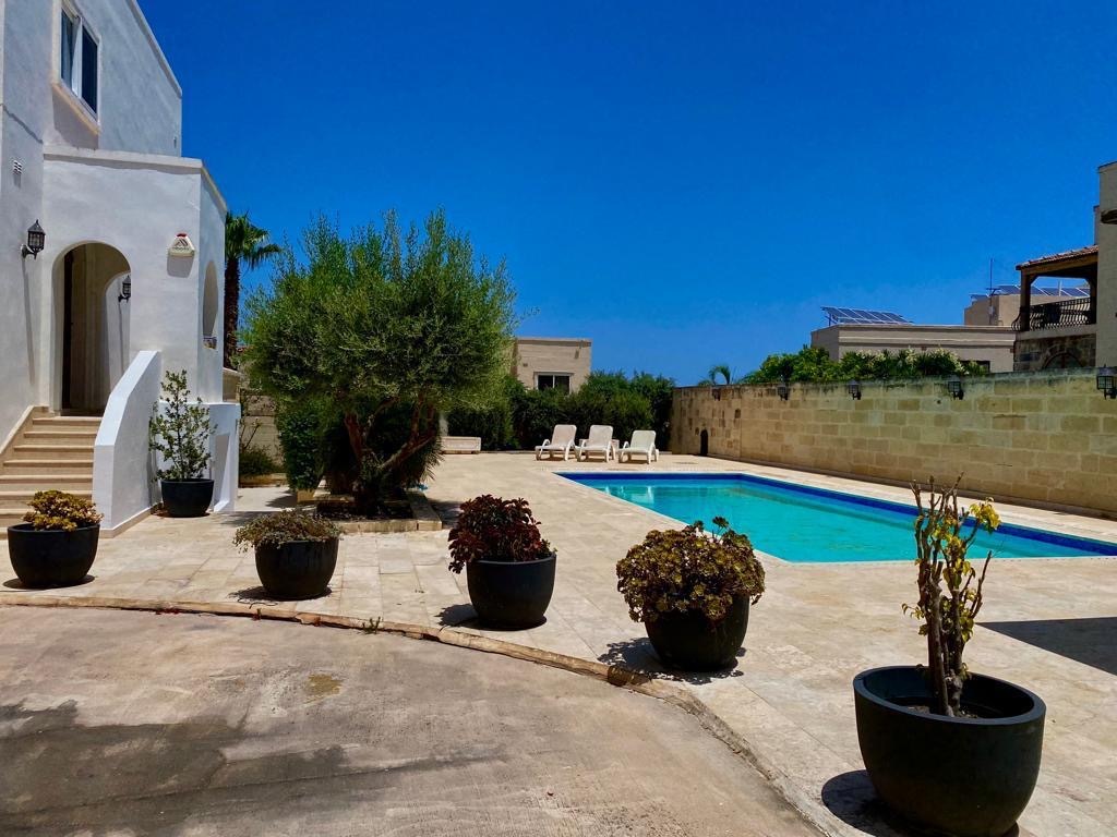 Madliena, Furnished Detached Villa's Image 4