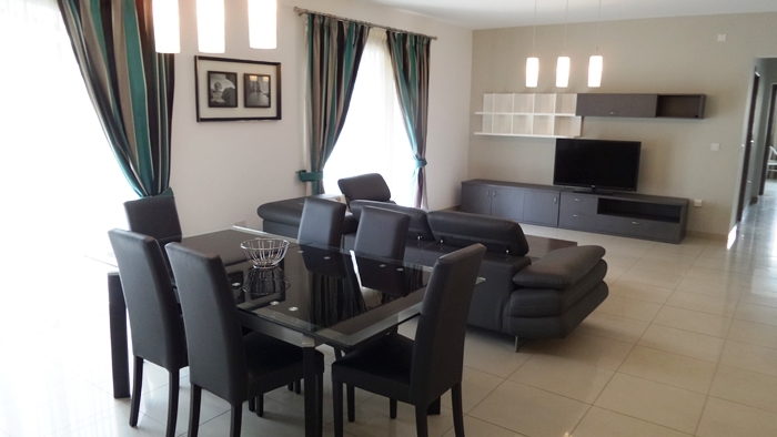 P_000548_Living_&_Dining_Room.1.