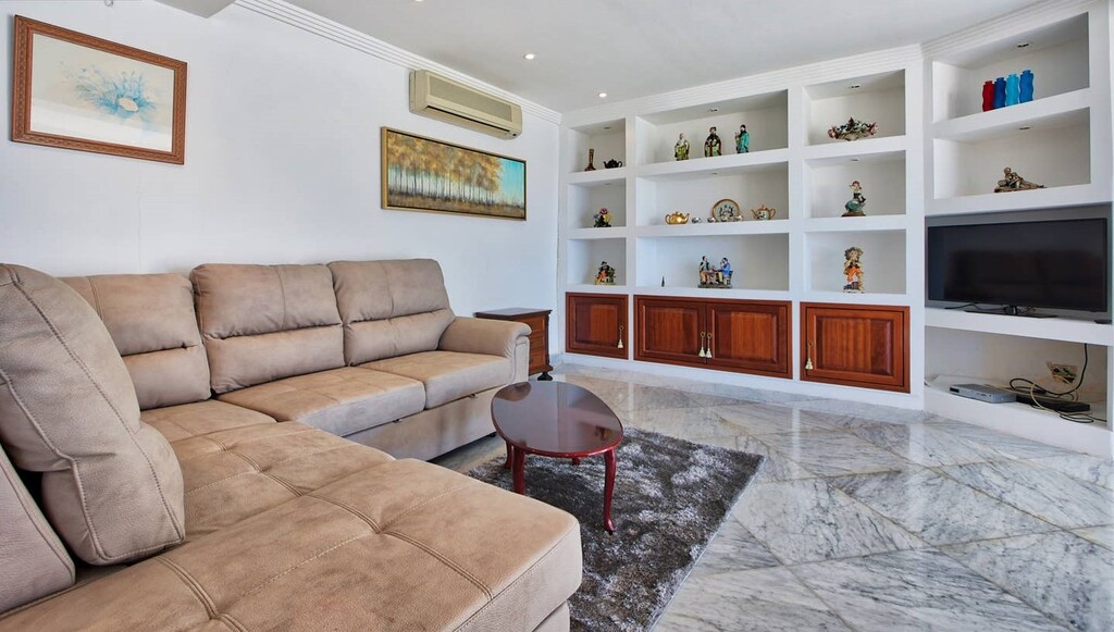 Santa Maria Estate Furnished Bungalow's Image 3