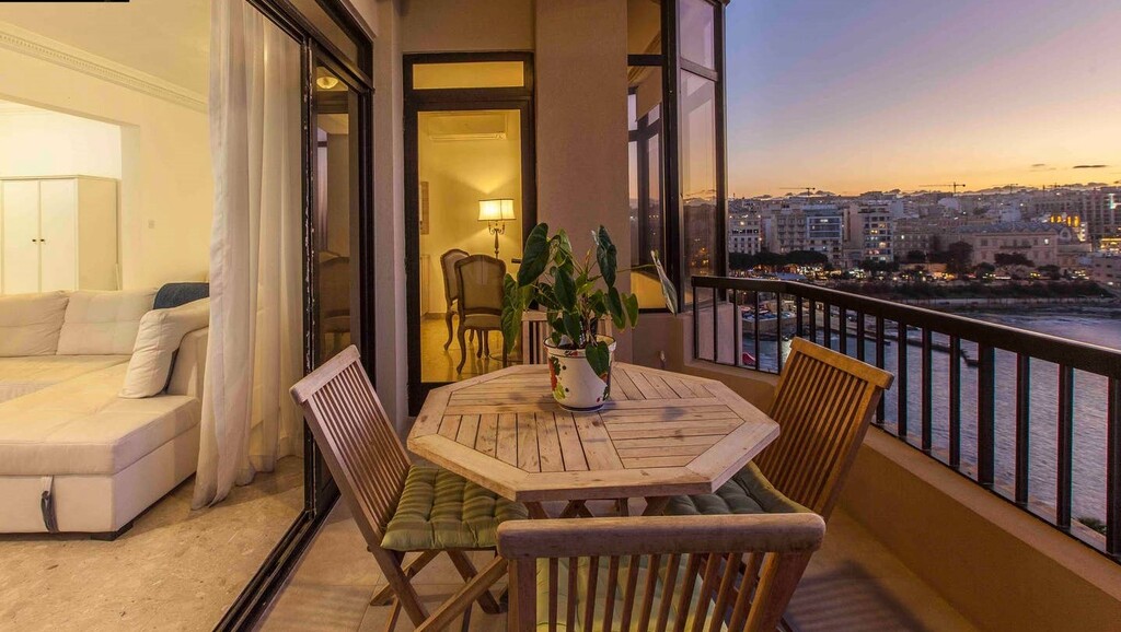 Seafront Apartment's Image 8