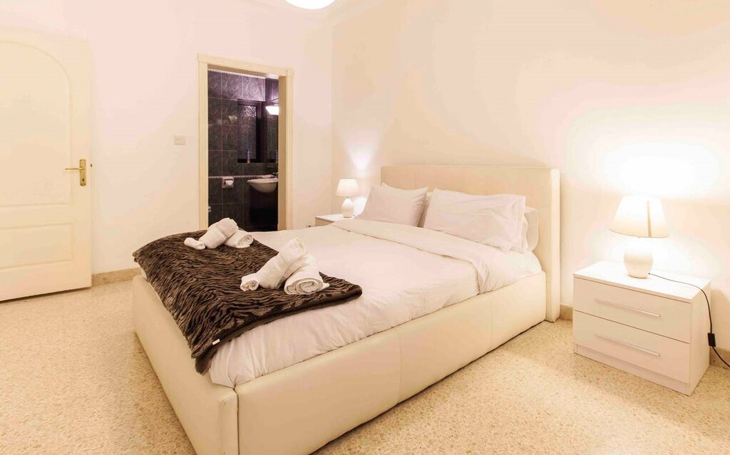 Seafront Apartment's Image 12