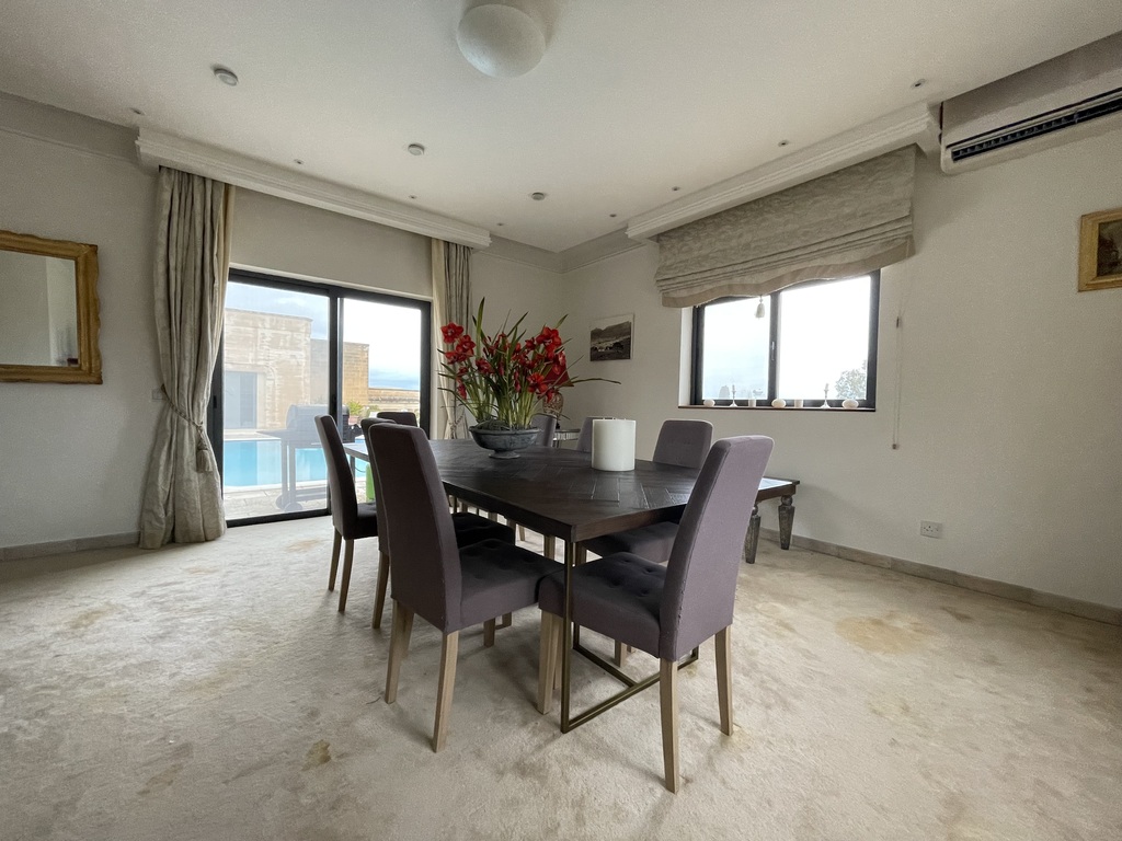 Madliena, Furnished Detached Villa's Image 4