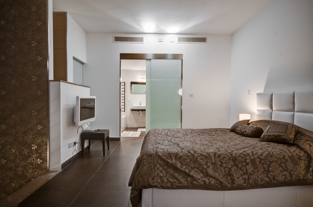 Portomaso, Luxury Furnished Duplex Apartment's Image 5