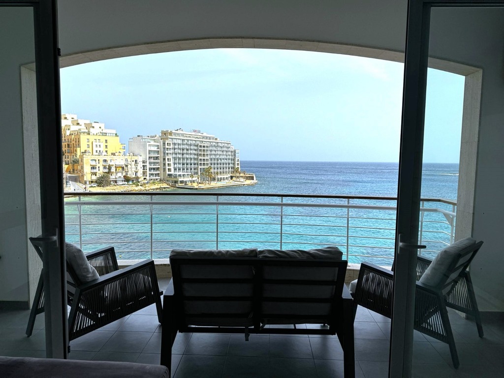 Seafront-Apartment-For-Rent-St. Julians-Christies