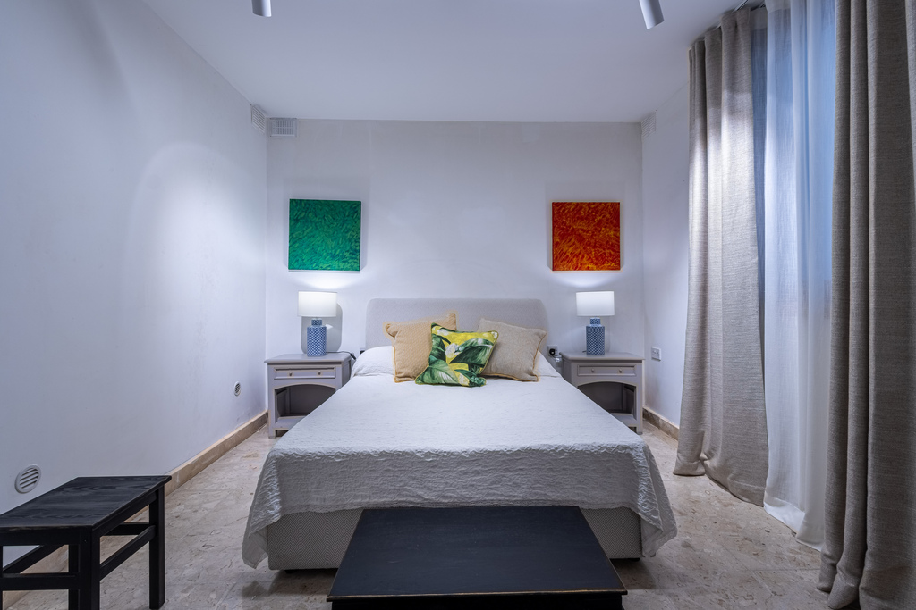 St Julians, Seafront Town House's Image 22