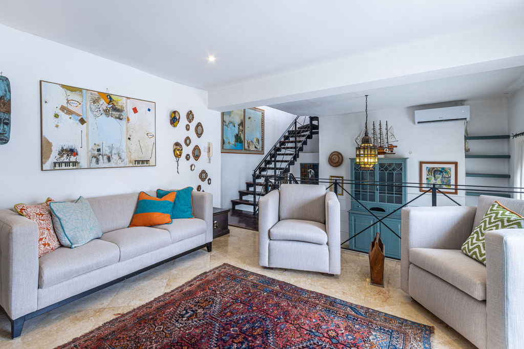 St Julians, Seafront Town House's Image 10