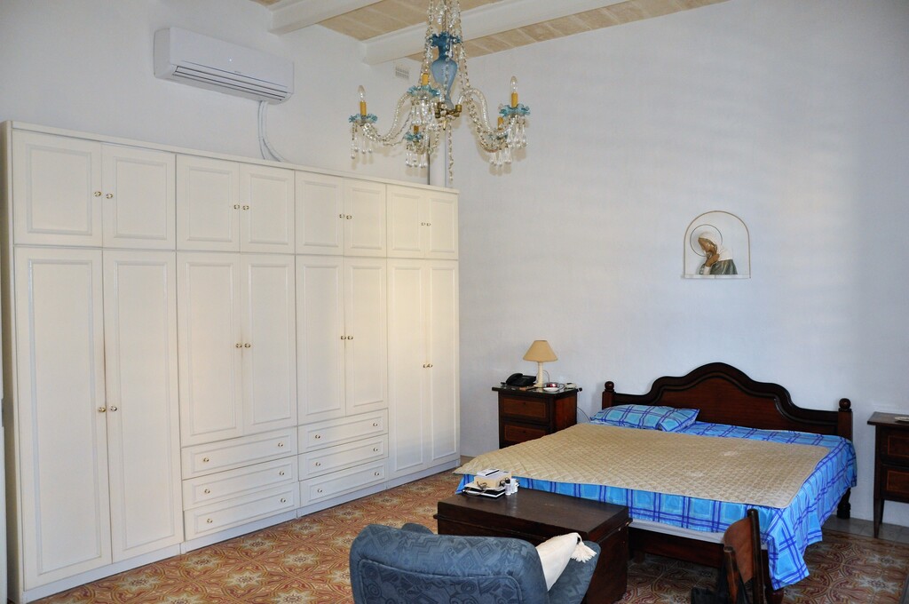 St Julians, Furnished House of Character's Image 6