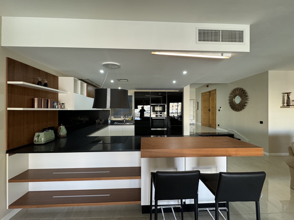 Portomaso, Furnished Apartment's Image 10
