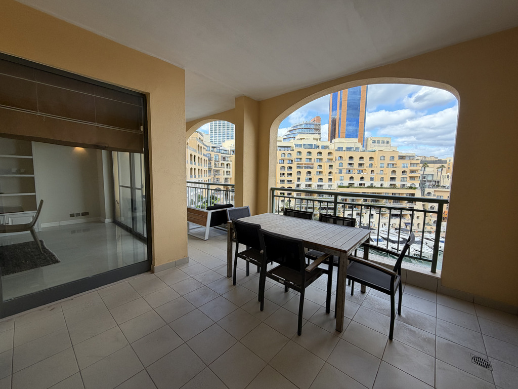 Portomaso-apartment-for-rent-christies-malta