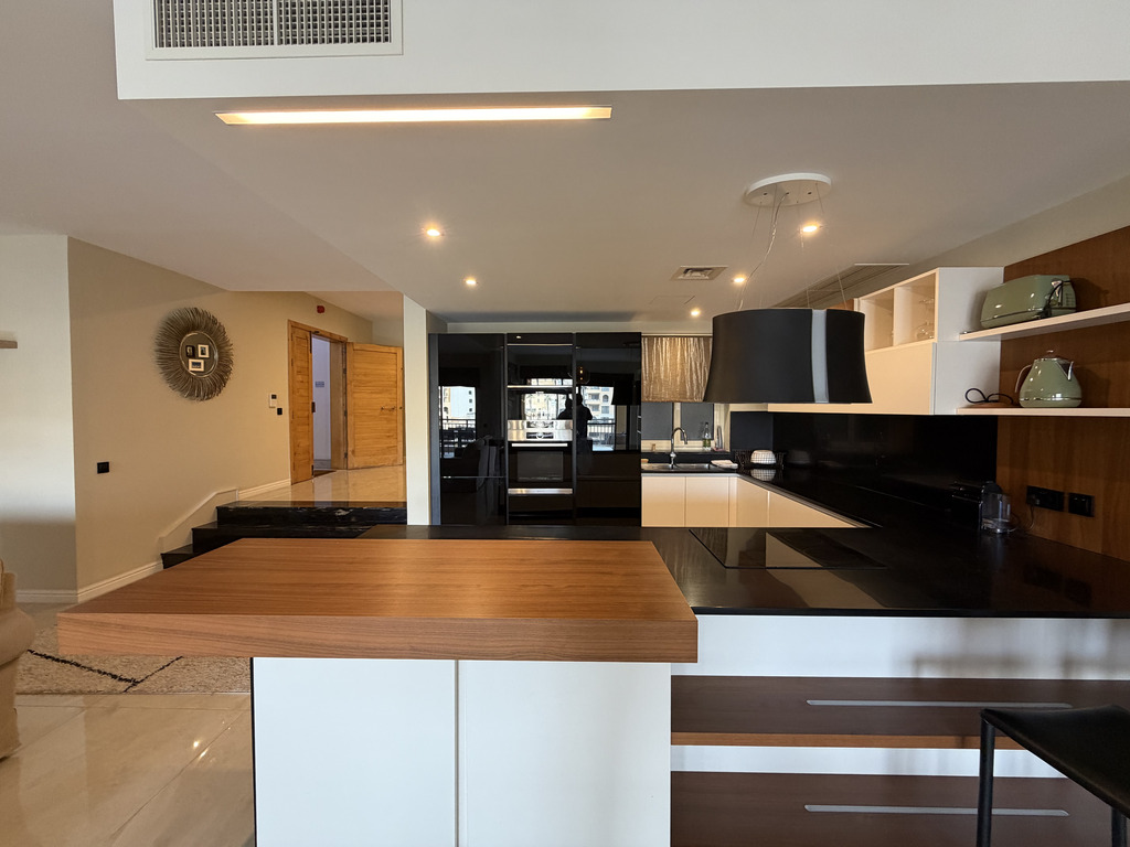 Portomaso, Furnished Apartment's Image 4