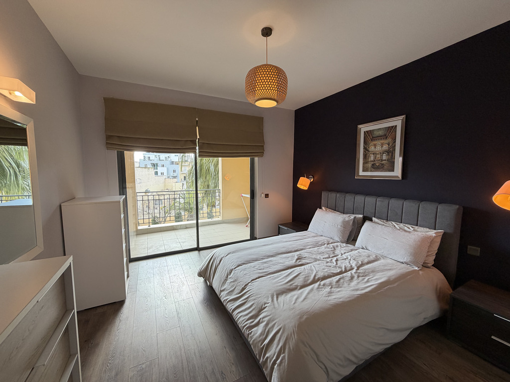 Portomaso, Furnished Apartment's Image 6