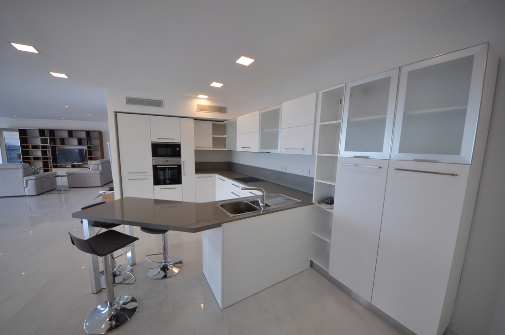 Sliema, Luxury Furnished Apartment's Image 3