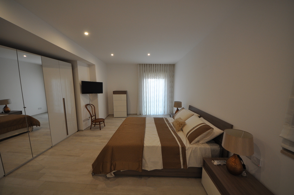Sliema, Luxury Furnished Apartment's Image 5