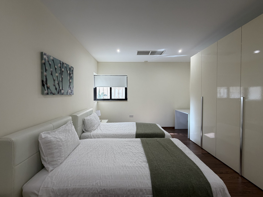 Swieqi, Luxurious Finish Apartment's Image 4