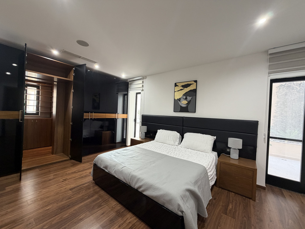 Swieqi, Luxurious Finish Apartment's Image 5