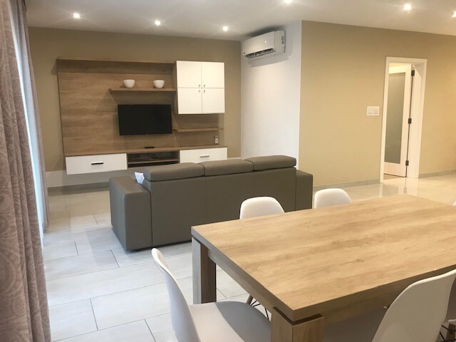 P_000803_Gzira-penthouse-to-let-