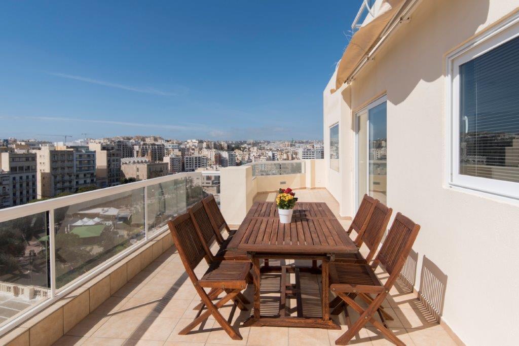 Sliema, Furnished Penthouse's Image 6