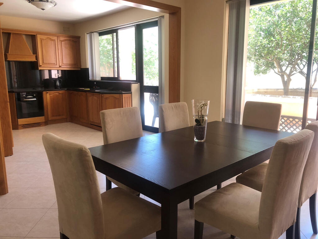 Madliena, Furnished Detached Villa's Image 9