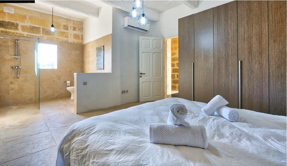 St Pauls Bay, Furnished Farmhouse's Image 8