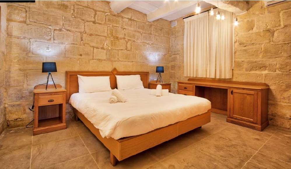 St Pauls Bay, Furnished Farmhouse's Image 9