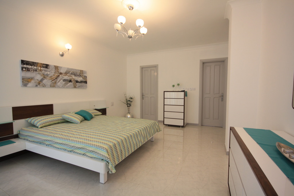 St Julians, Furnished Penthouse's Image 9
