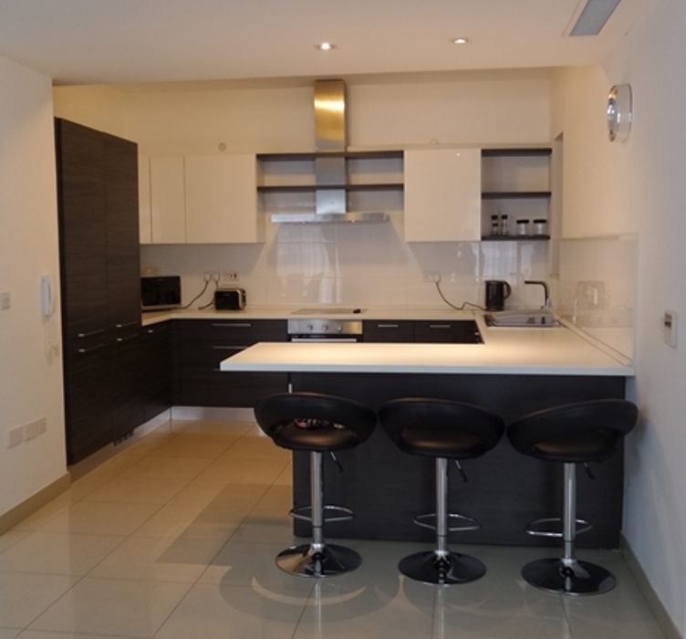 P_001202_Kitchen.jpg