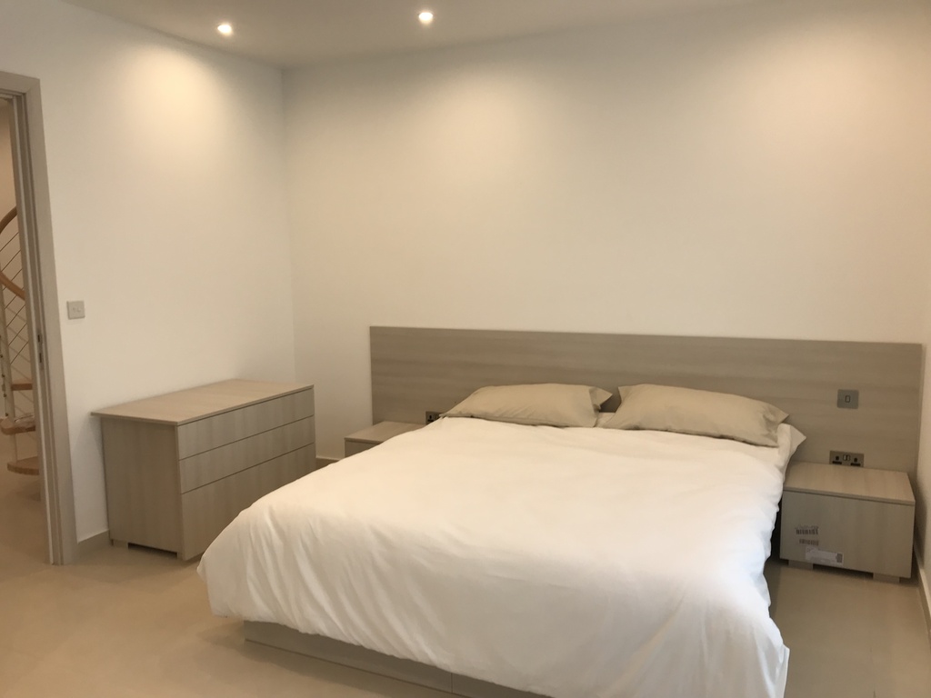 Sliema, Furnished Penthouse's Image 3