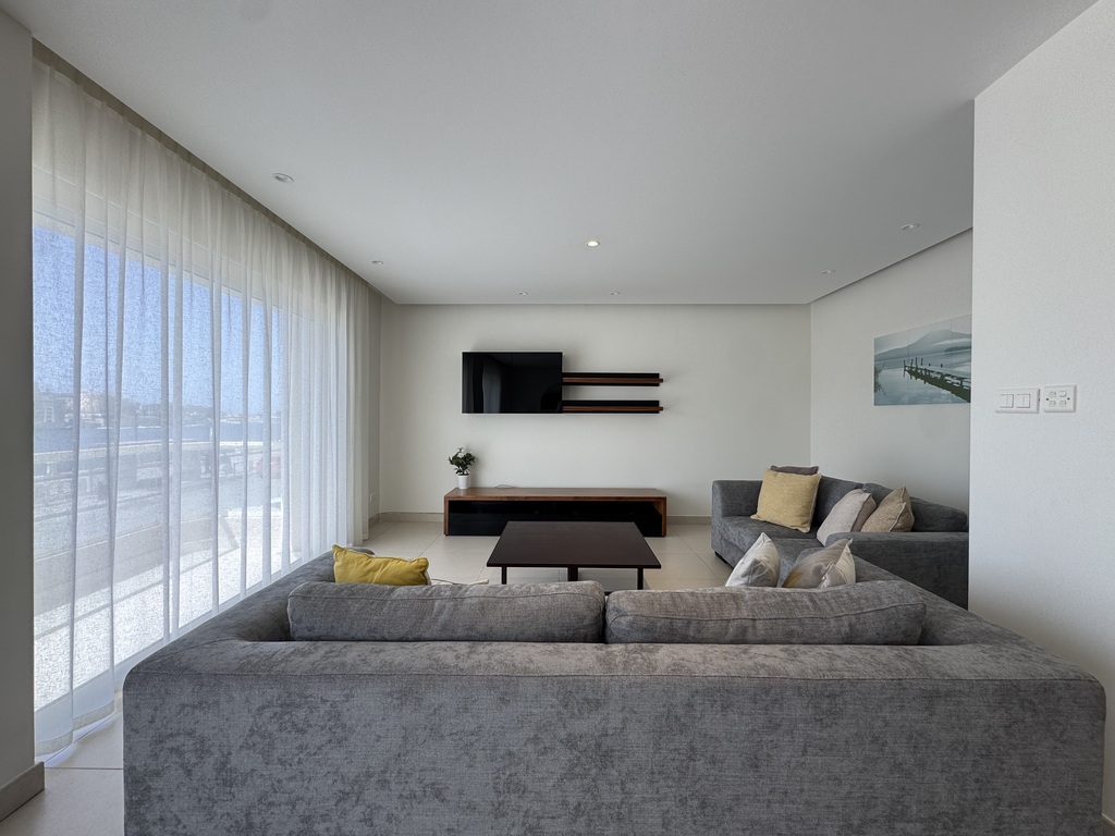 Sliema-apartment-to-let-long-term-rental-christies-malta