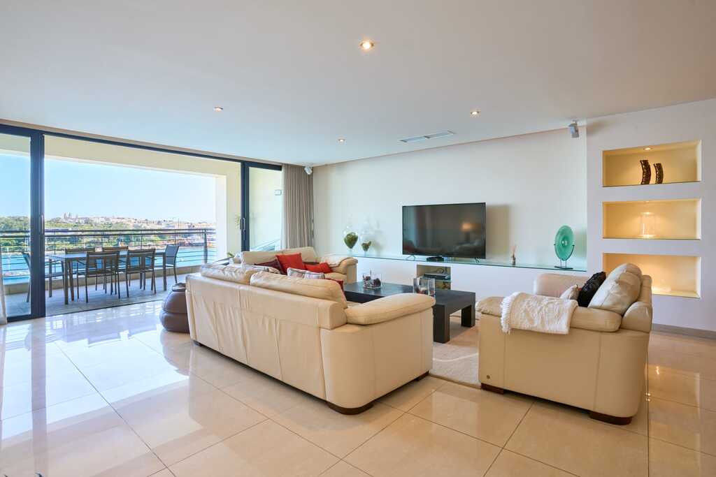 Malta_apartment_to_let-Sliema_furnished-oyster_christie's