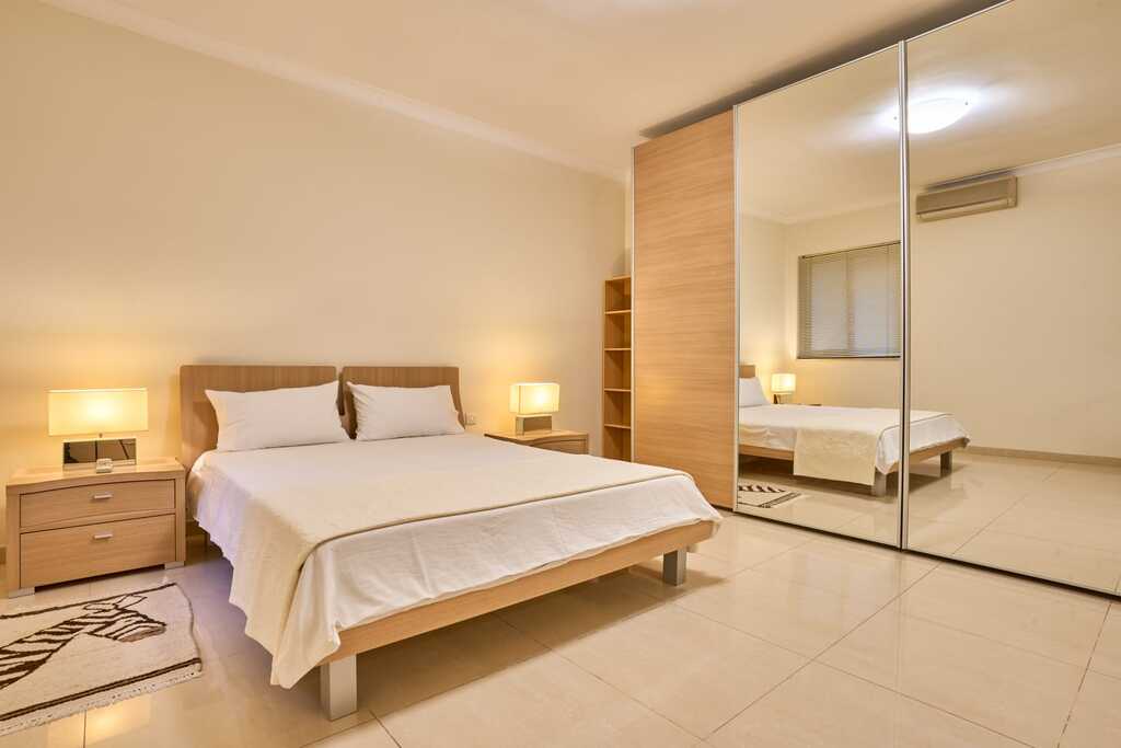 Sliema, Furnished Apartment's Image 10
