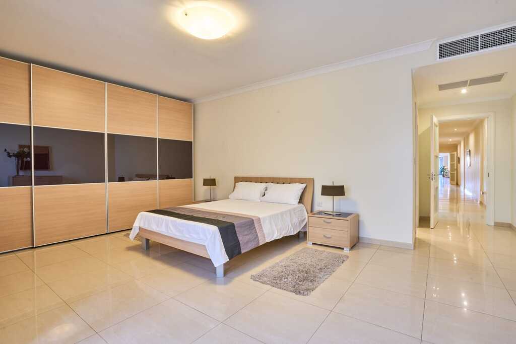 Sliema, Furnished Apartment's Image 12