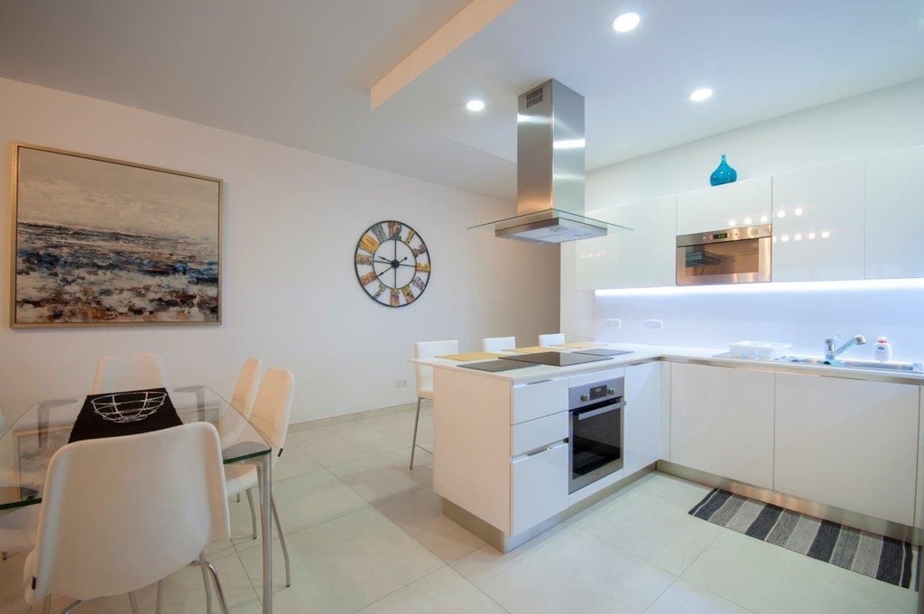 Sliema, Furnished Apartment's Image 5