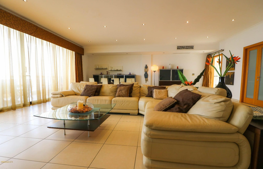 sliema-apartment-to-let-christies-malta