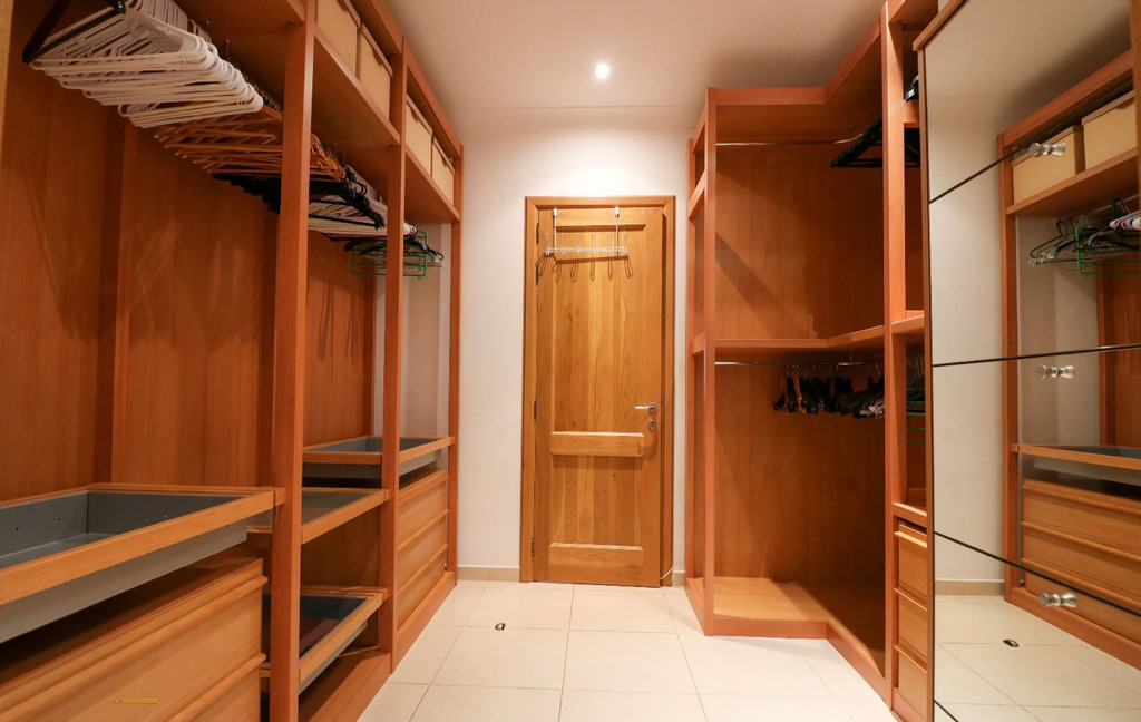 Sliema, Furnished Apartment's Image 10