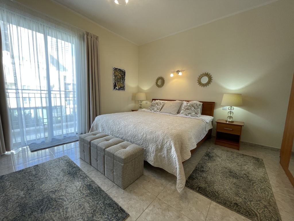 Portomaso, Furnished Apartment's Image 3