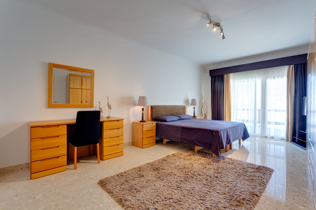 Sliema, Furnished Apartment's Image 9