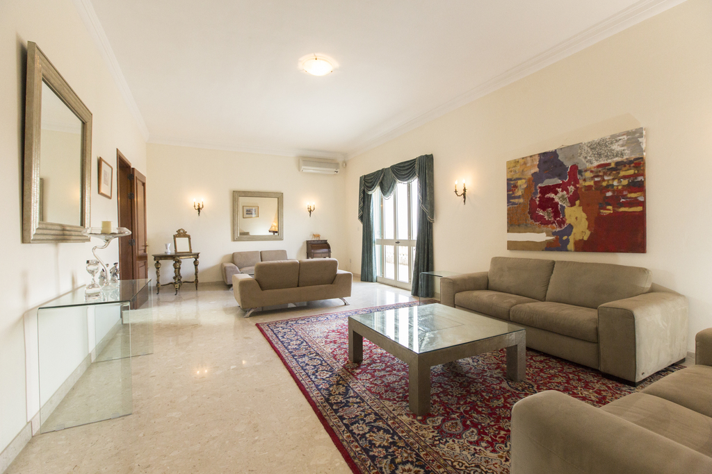 Iklin, Furnished Detached Villa's Image 10