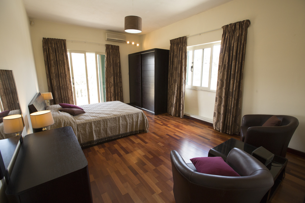 Iklin, Furnished Detached Villa's Image 13